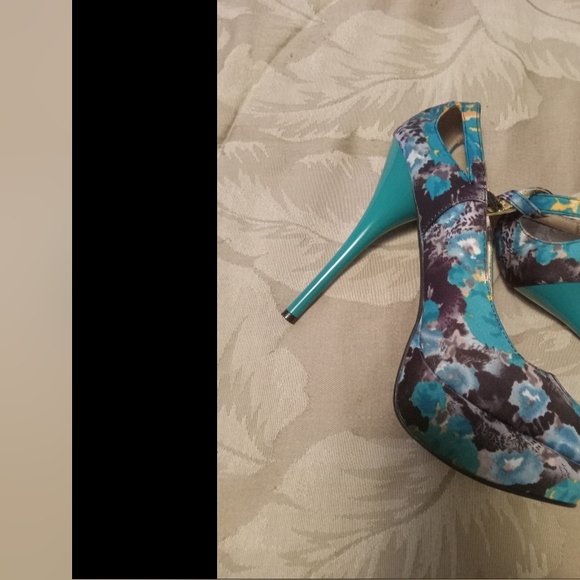 Qupid stilettos size 11 - Picture 3 of 6